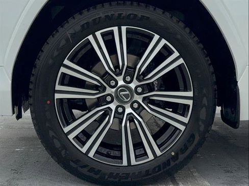 New 2026 Lexus LX 600 4WD w/ Luxury Package image 4