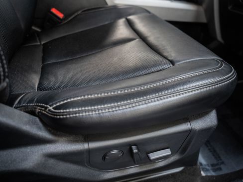 Used 2019 Ford F150 Lariat w/ Equipment Group 502A Luxury image 48