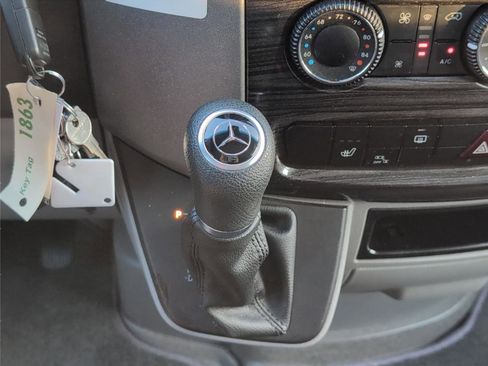 Used 2016 Mercedes-Benz Sprinter 3500 image 20