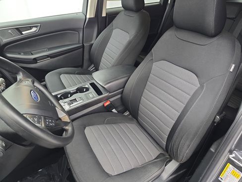 Used 2021 Ford Edge SE w/ Cargo Accessory Package image 14