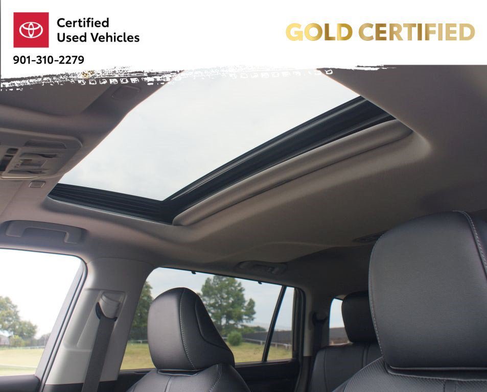 Used 2025 Toyota Highlander Limited AWD/4WD image 6