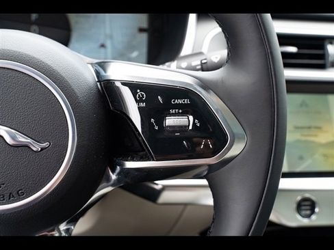 Used 2023 Jaguar I-PACE HSE image 24