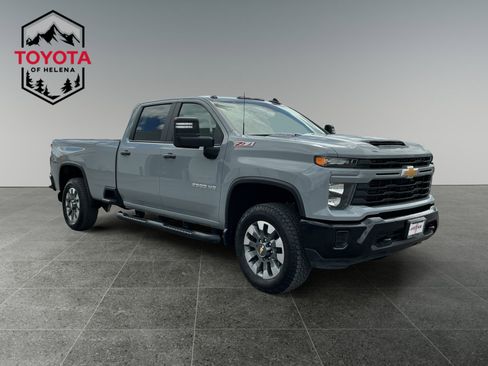 Used 2024 Chevrolet Silverado 2500 Custom w/ Custom Value Package AWD/4WD image 7