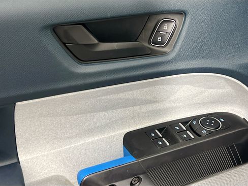 Used 2025 Ford Maverick XLT FWD image 16