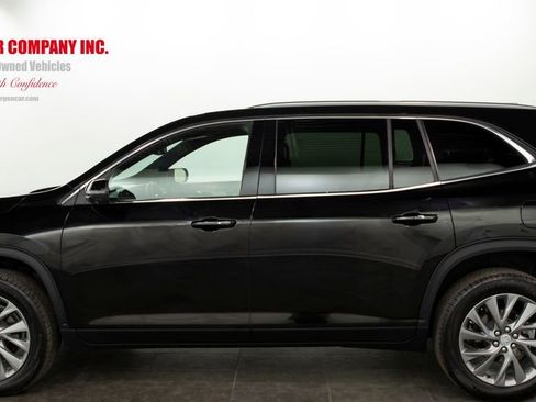 Used 2025 Buick Enclave Preferred image 4