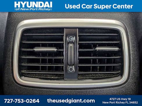 Used 2019 Kia Sorento L FWD image 17