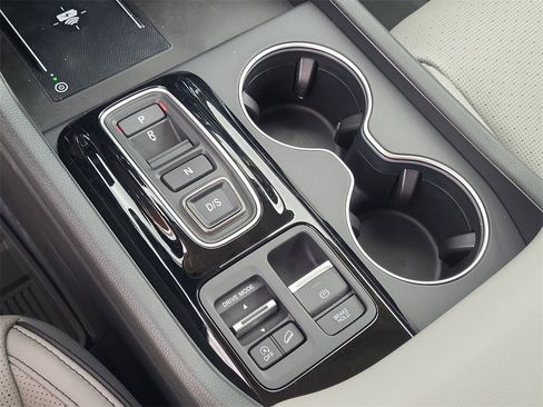 New 2025 Honda Pilot Elite image 14