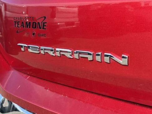 Used 2024 GMC Terrain Denali w/ Denali Premium Package AWD/4WD image 7