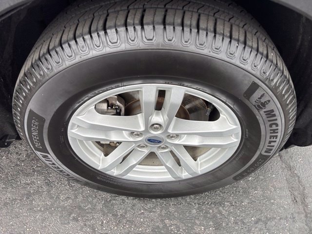 Used 2021 Ford Explorer XLT w/ Equipment Group 202A AWD/4WD image 27