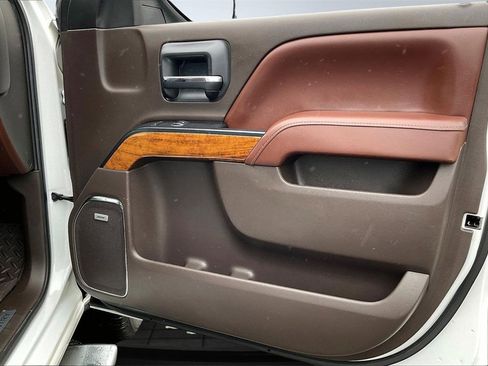 Used 2017 Chevrolet Silverado 1500 High Country image 25