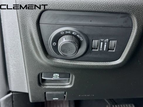 Used 2023 Jeep Grand Cherokee L Laredo AWD/4WD image 13