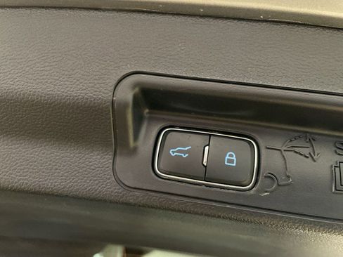 Used 2023 Ford Explorer XLT w/ Equipment Group 202A AWD/4WD image 26