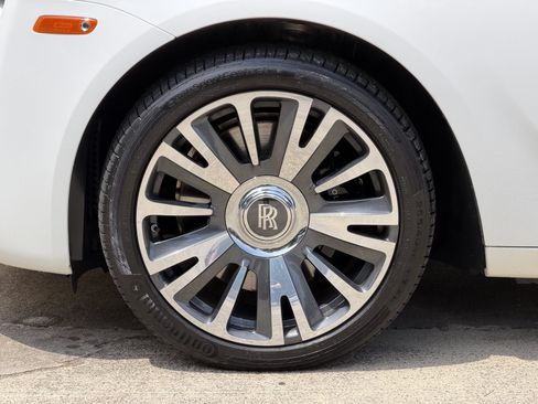 Used 2018 Rolls-Royce Ghost RWD image 7