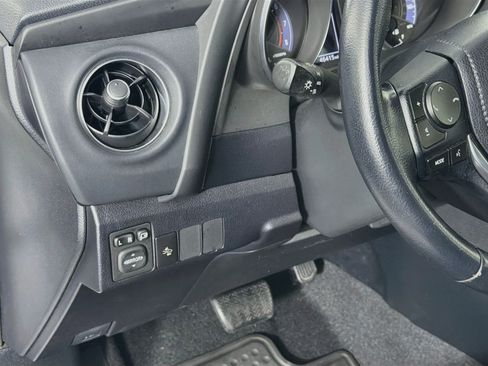 Used 2018 Toyota Corolla iM FWD image 16