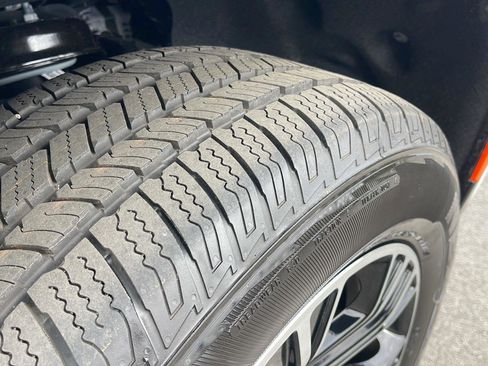 New 2026 Jeep Grand Wagoneer 4WD image 10