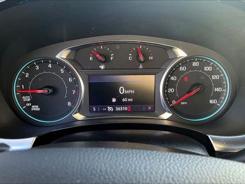 Used 2023 Chevrolet Traverse LT image 16