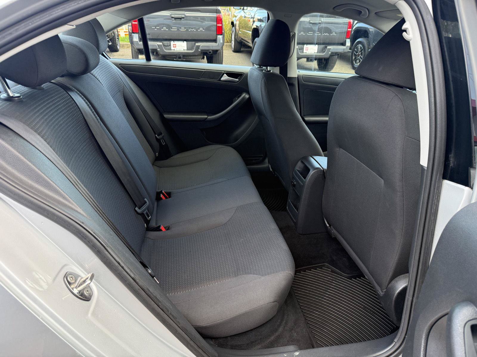 Used 2015 Volkswagen Jetta S FWD image 14