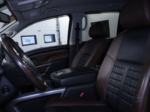 Used 2018 Nissan Titan Platinum Reserve image 14