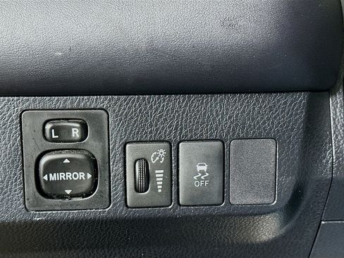 Used 2013 Toyota RAV4 XLE image 16