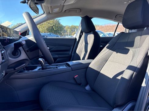 New 2026 Nissan Sentra SR w/ SR Premium Package FWD image 18