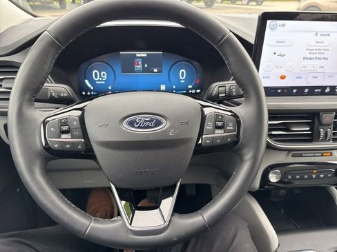 Used 2024 Ford Escape Platinum AWD/4WD image 27