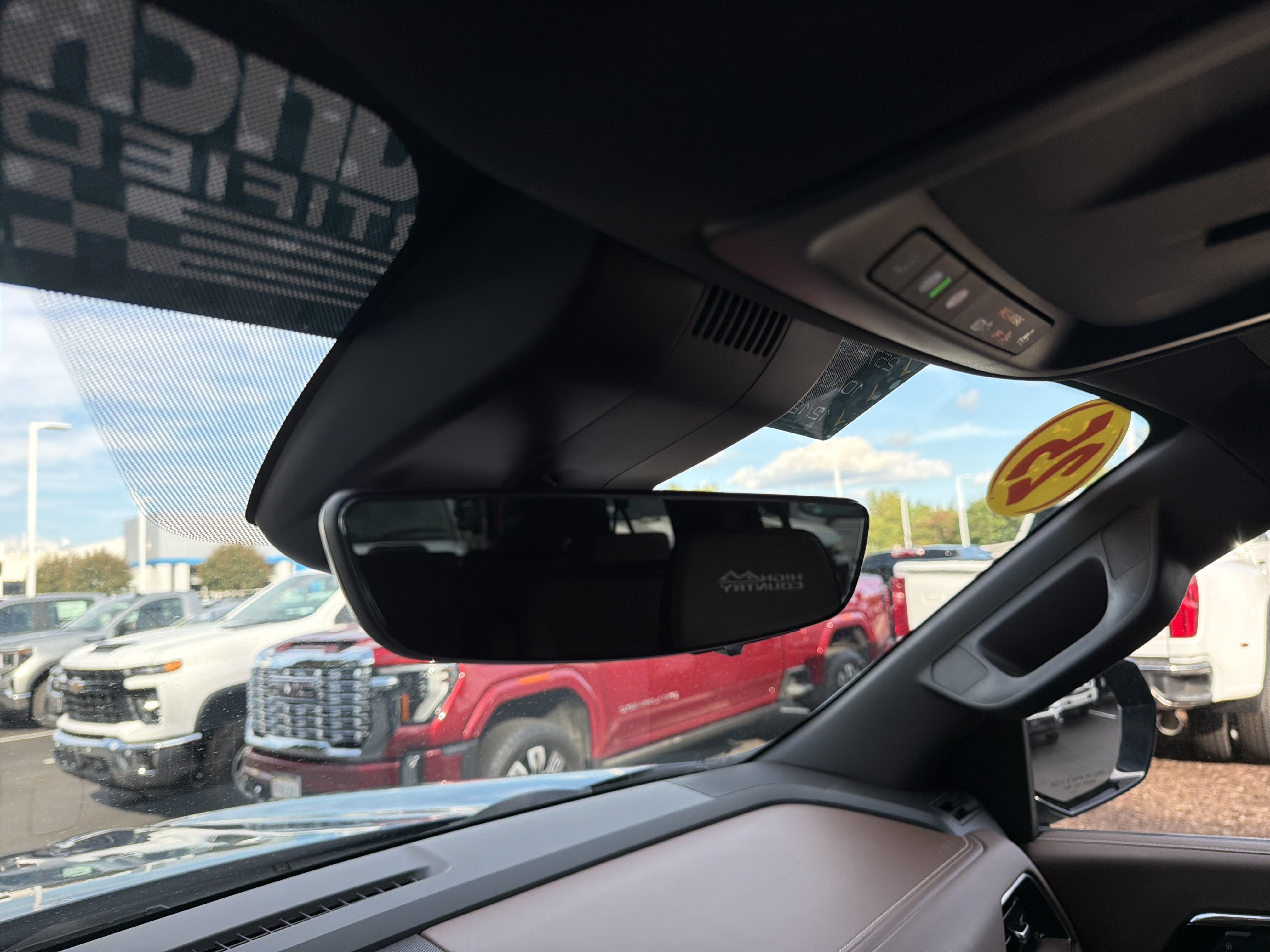 Used 2025 Chevrolet Suburban High Country w/ LPO, Get Active Package AWD/4WD image 27