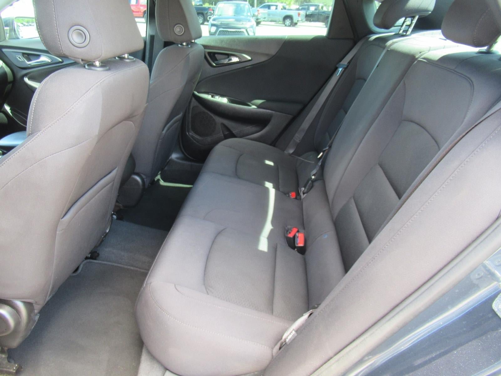 Used 2021 Chevrolet Malibu LS FWD image 34