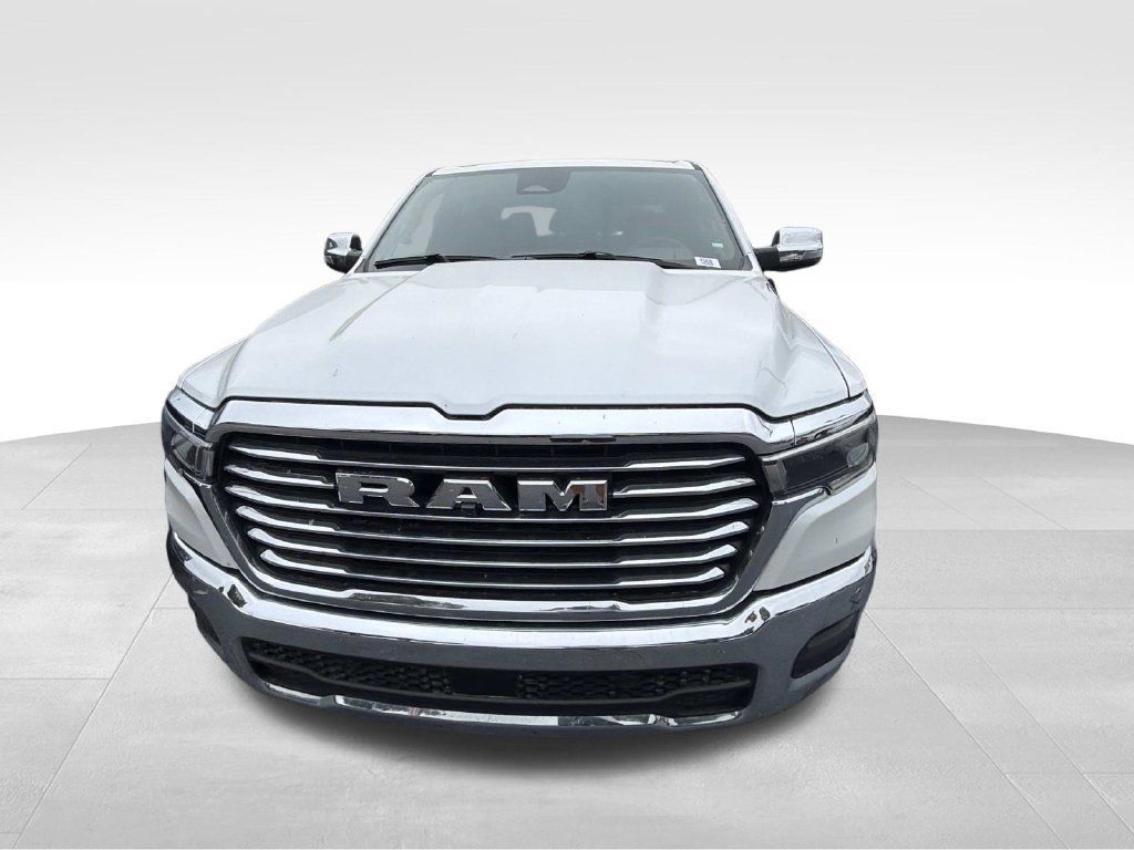 Used 2026 RAM 1500 Laramie AWD/4WD image 6