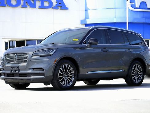 Used 2023 Lincoln Aviator Reserve w/ Equipment Group 201A image 1