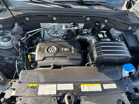 Used 2022 Volkswagen Atlas Cross Sport SEL R-Line AWD/4WD image 12