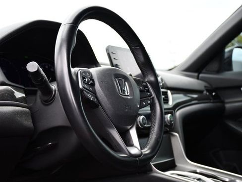 Used 2022 Honda Accord Sport image 10