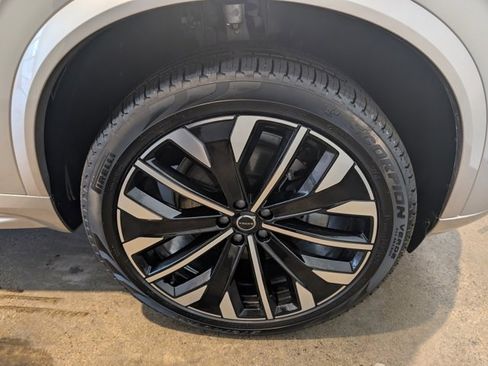 Used 2026 Volvo XC90 B5 Plus w/ Protection Package image 7