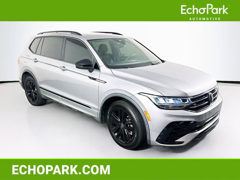 Used 2022 Volkswagen Tiguan SE R-Line FWD image 1