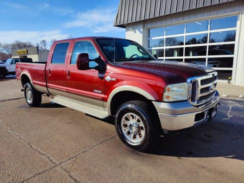 Used 2005 Ford F350 Lariat AWD/4WD image 2