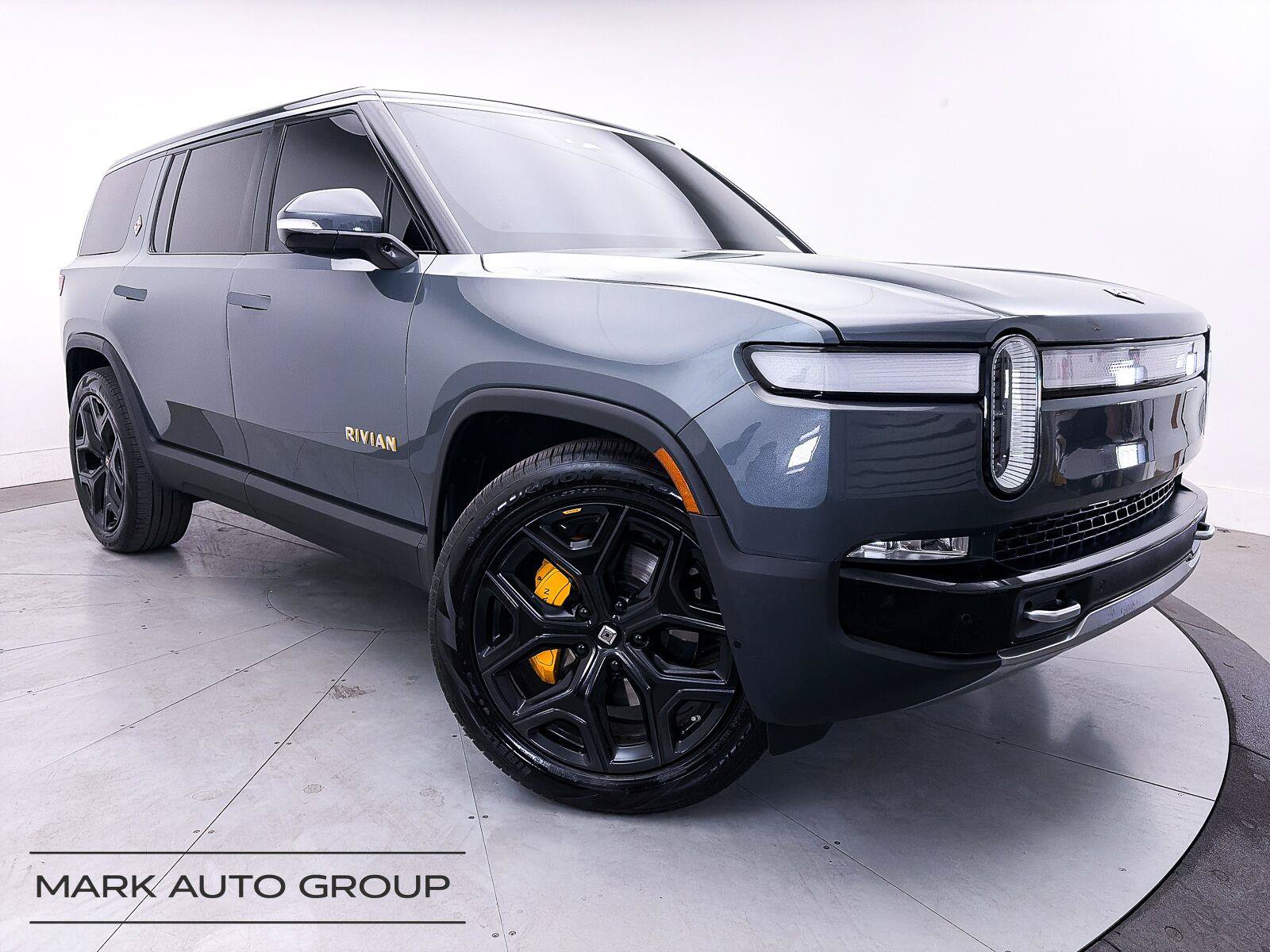 Used 2022 Rivian R1S Launch Edition Quad AWD/4WD image 1