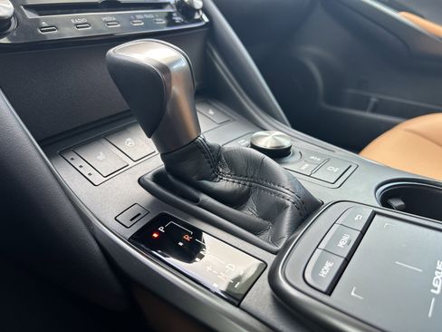 Used 2025 Lexus IS 350 F Sport RWD image 16