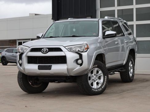 Used 2014 Toyota 4Runner SR5 image 3