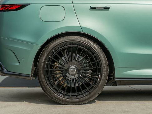 Used 2025 Land Rover Range Rover Sport SV Edition Two image 32