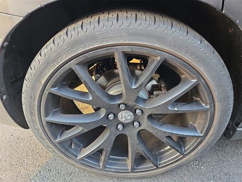 Used 2017 Dodge Charger SE w/ Popular Equipment Group image 5