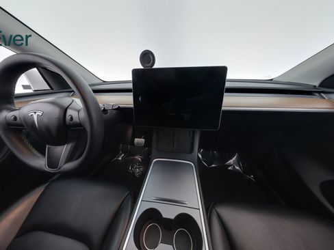 Used 2023 Tesla Model Y Performance image 23