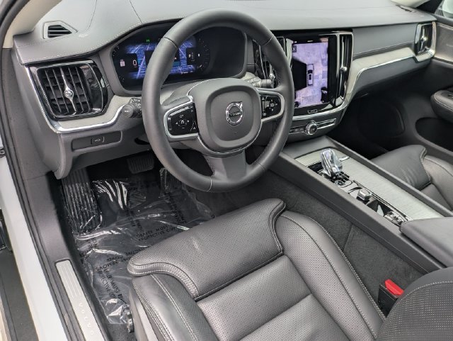 Certified 2025 Volvo V60 B5 Cross Country Ultra AWD/4WD image 12