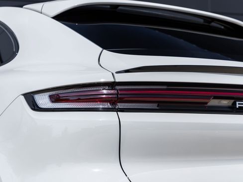 Certified 2024 Porsche Cayenne S w/ Premium Package Plus (PP1) image 16