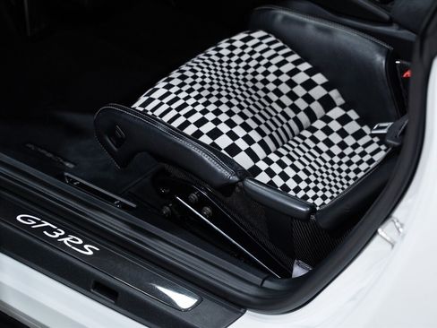 Used 2016 Porsche 911 GT3 RS image 26