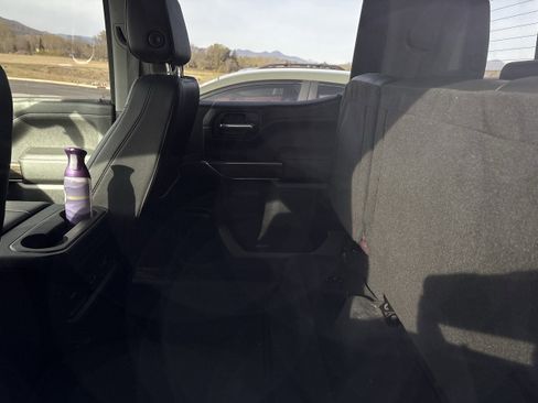 Used 2021 Chevrolet Silverado 1500 LT Trail Boss w/ Convenience Package II AWD/4WD image 8