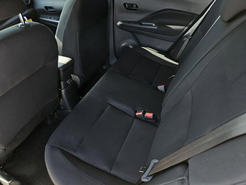 New 2025 Nissan Kicks Play S image 9
