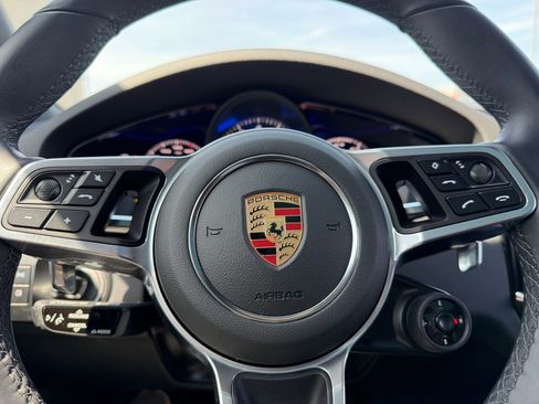 Used 2023 Porsche Cayenne E-Hybrid AWD/4WD image 31