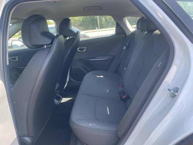 Used 2025 Kia K4 FWD image 29