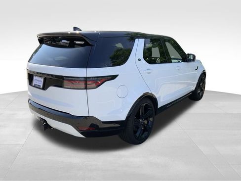 Certified 2025 Land Rover Discovery Dynamic SE image 8