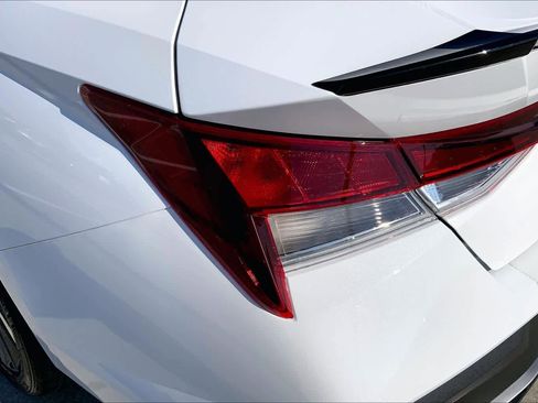 Used 2025 Hyundai Elantra Sport image 25