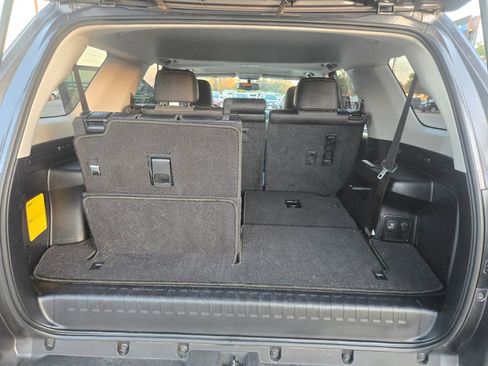 Used 2019 Toyota 4Runner SR5 Premium image 11